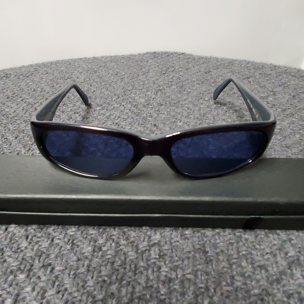 Armani Kids sunglasses no scratches